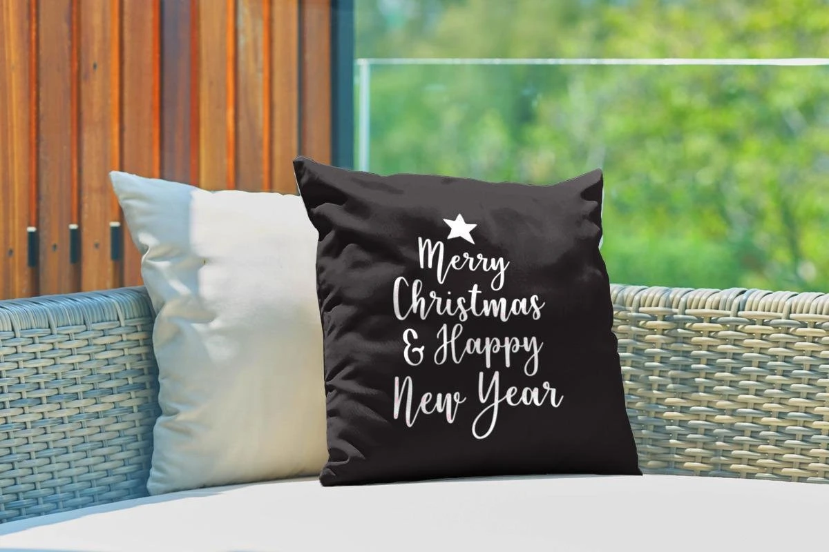 Coussins D'extérieur - Jardin - Citation De Noël Merry Christmas & Happy New Year Sur Fond Noir - 40x40 Cm 5 Coussins D'extérieur - Jardin - Citation De Noël Merry Christmas & Happy New Year Sur Fond Noir - 40x40 Cm – Image 3