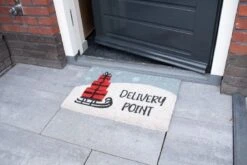 Paillasson - Paillasson - Tapis De Noël - Noël Avec Traîneau Point De Livraison - 60cm X 40cm X 1.5cm (LxlxH) - Rouge, Blanc Et Noir 11 Paillasson - Paillasson - Tapis De Noël - Noël Avec Traîneau Point De Livraison - 60cm X 40cm X 1.5cm (LxlxH) - Rouge, Blanc Et Noir -Jingle Bells Boutique 1200x801 1