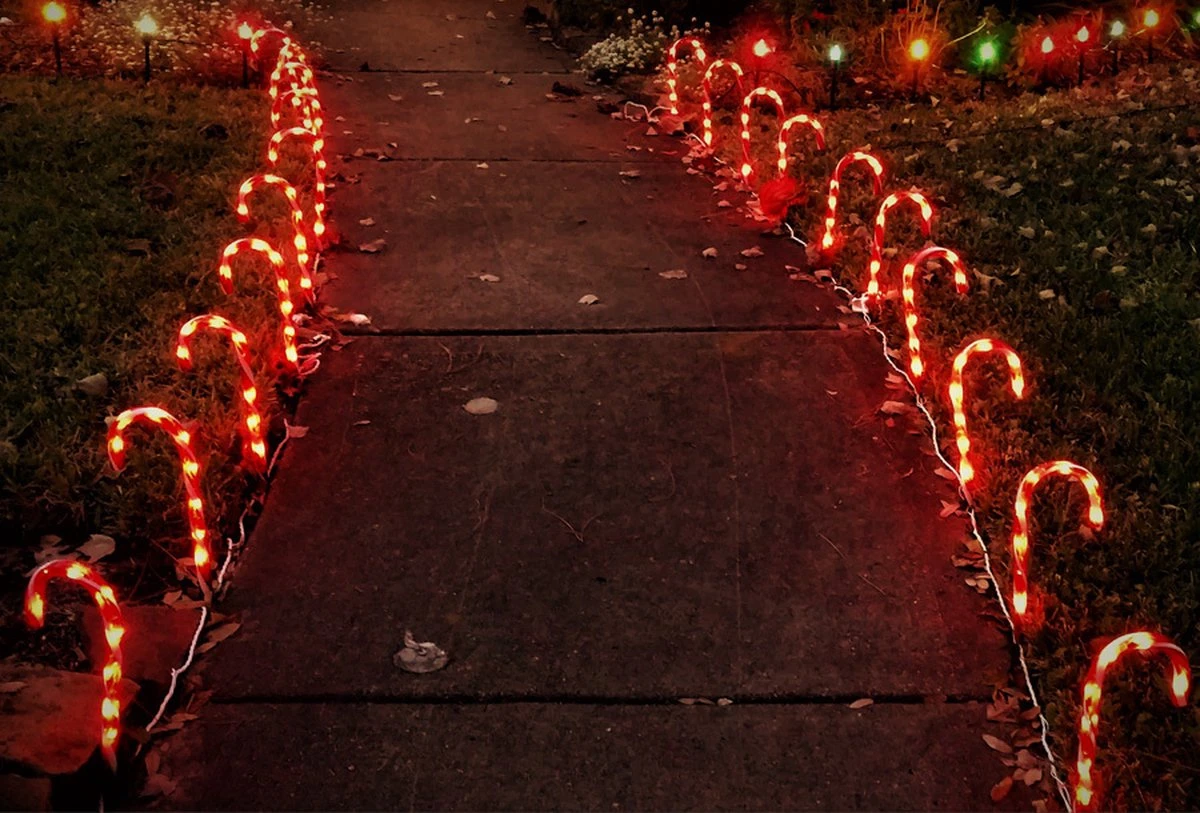 Candy Cane Éclairage De Noël - 10 Candy Canes - Y Compris Les épingles Au Chevilles De Sol 6 Candy Cane Éclairage De Noël - 10 Candy Canes - Y Compris Les épingles Au Chevilles De Sol – Image 4