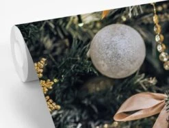 Papier Peint Photo Vinyle - Un Gros Plan De Décorations De Noël Du Sapin De Noël Largeur 600 Cm X Hauteur 400 Cm - Tirage Photo Sur Papier Peint (disponible En 7 Tailles) -Jingle Bells Boutique 1200x909 1