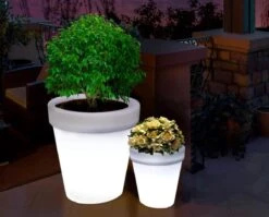 Pot De Fleurs Melili- Pot De Fleurs LED RGB-avec Télécommande-Pots Avec Jardinière Lumineuse RGB-Vase LED -Lampe D'extérieur-Éclairage De Jardin-Pot De Fleur-cadeau De Noël Lux-Lampe De Noël-lampe De Fête-lampe De Jardin -Jingle Bells Boutique 1200x968