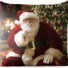 Coussins D'extérieur - Jardin - Père Noël Avec Un Sapin De Noël Coloré En Arrière-plan - 45x45 Cm -Jingle Bells Boutique 1200x979 6