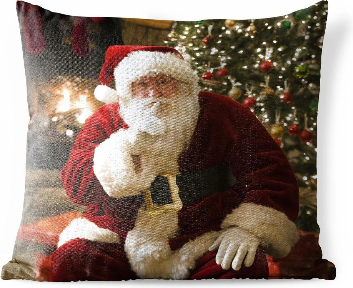 Coussins D'extérieur - Jardin - Père Noël Avec Un Sapin De Noël Coloré En Arrière-plan - 45x45 Cm 3 Coussins D'extérieur - Jardin - Père Noël Avec Un Sapin De Noël Coloré En Arrière-plan - 45x45 Cm