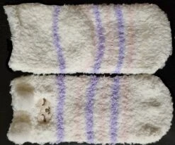 Chaussettes De Noël Pour Bébé Blanches Avec Un Joli Visage D'animal Emballées Dans Un Emballage Super Mignon Que Vous Pouvez Accrocher Dans Le Sapin De Noël. -Jingle Bells Boutique 1200x997