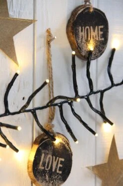 Luca Lighting Guirlande Lumineuse De Noël - Extérieur - 576 Lumières Blanc Très Chaud - Fonction Flash - 350 Cm -Jingle Bells Boutique 800x1200 2